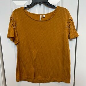 Gold short sleeve blouse